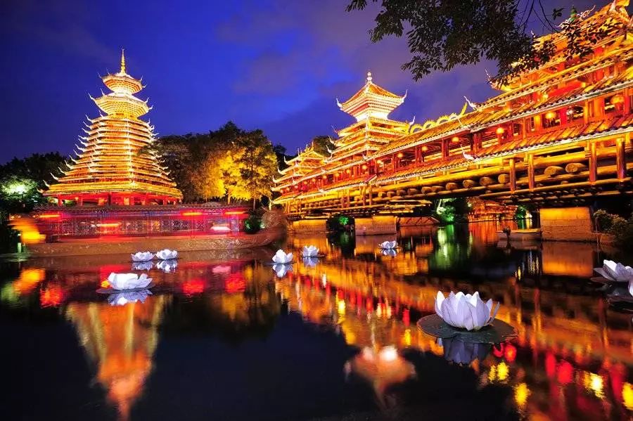 宫夜宵程漓月最新更新，自然美景的轻松探索之旅
